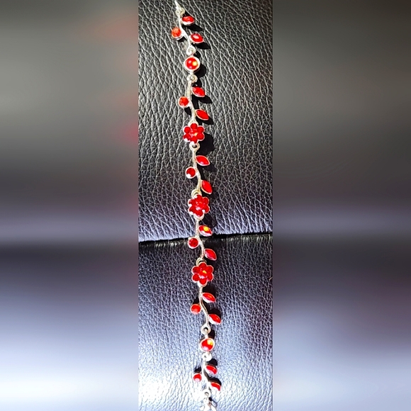 NWT Gorgeous Red Rhinestone Crystal Floral Necklace Earrings Set - Picture 3 of 3